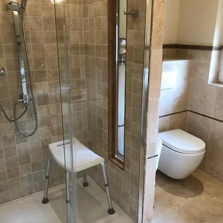 Grosse Mit Terrasse *