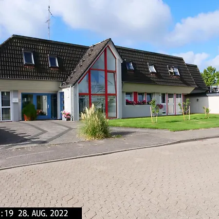 Grosse Mit Terrasse Apartment *